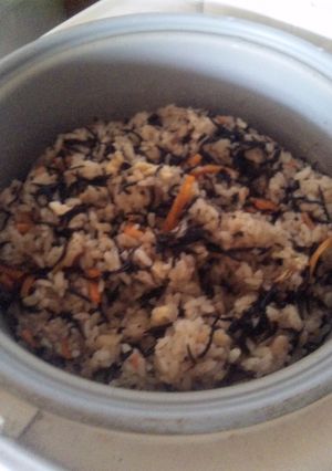 ひじきの炊き込みご飯-レシピのメイン写真