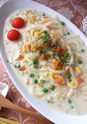 簡単☆たっぷり野菜のミルクスープうどん-レシピのメイン写真