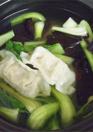 タレ色々の、ヘルシー水餃子鍋-レシピのメイン写真
