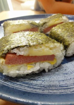 チーズ入りポーク玉子おにぎり-レシピのメイン写真