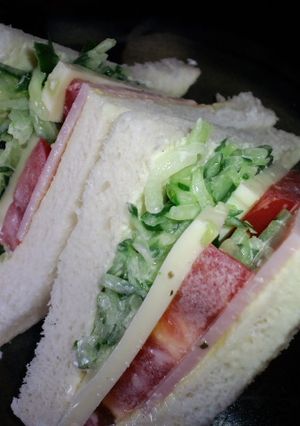 材料は同じだけどいつもと違うサンドイッチ-レシピのメイン写真