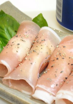 超簡単！生ハムのチーズ巻inわさび-レシピのメイン写真