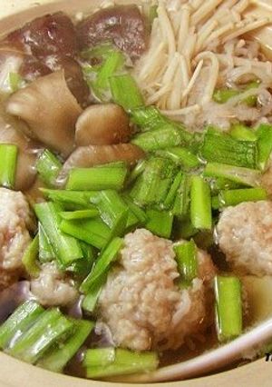 低カロリーでヘルシーな「鶏きのこ鍋」♪-レシピのメイン写真