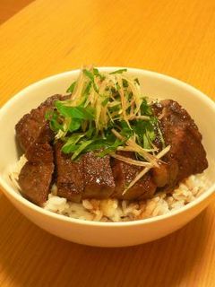 牛肉ステーキ丼-レシピのメイン写真