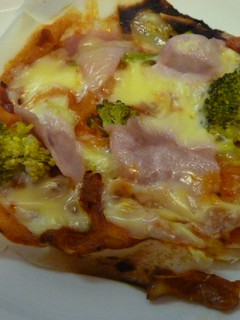 皮でPIZZA(* ^ω^)ゞ-レシピのメイン写真