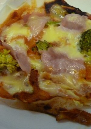 皮でPIZZA(* ^ω^)ゞ-レシピのメイン写真