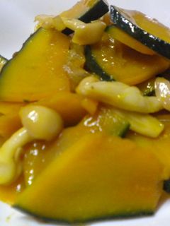 簡単:南瓜とキノコの炒め煮-レシピのメイン写真