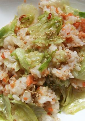 鮭フレークとレタスの炒飯-レシピのメイン写真