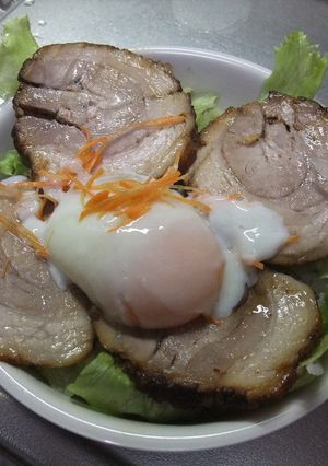 簡単チャーシュー丼(トロトロ温玉付き)-レシピのメイン写真