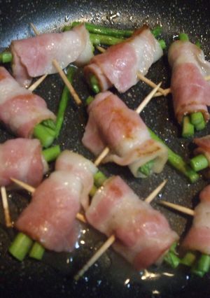簡単すぎ(笑)ミニアスパラベーコン巻き♪-レシピのメイン写真
