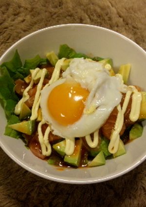 ５分で出来る簡単☆アボガドとサーモン丼-レシピのメイン写真