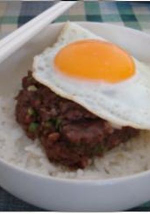 目玉焼きを入れる牛丼-レシピのメイン写真