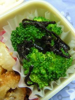 お弁当に✿ブロッコリーの塩昆布和え☆-レシピのメイン写真