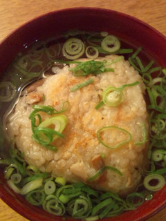 炊き込みご飯をリメイク☆焼おにダシ茶漬け-レシピのメイン写真
