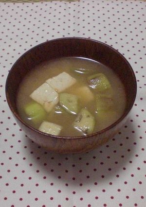 とろとろなすと豆腐のお味噌汁-レシピのメイン写真
