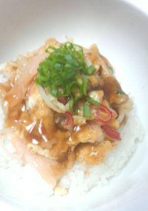 節約&簡単☆えのきとｶﾆｶﾏふわふわ卵丼-レシピのメイン写真