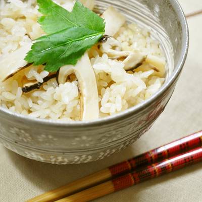 松茸ごはん by nabeko44kazu 【クックパッド】 簡単おいしい 松茸ごはん by nabeko44kazu 【クックパッド】 簡単おいしい
