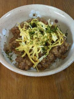 とりそぼろ丼-レシピのメイン写真