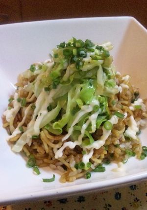 簡単♡ねぎそば飯の千切りキャベツのせ-レシピのメイン写真