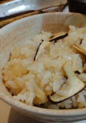 歯ごたえシャキシャキ松茸ごはん♪-レシピのメイン写真