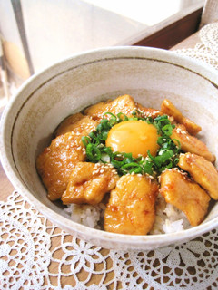 照り照り~♡柔らか胸肉とネギの甘辛丼♫-レシピのメイン写真