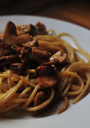 松茸とベーコンの秋色パスタ-レシピのメイン写真