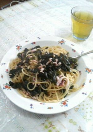意外に合う☆塩辛とわかめ和風パスタ-レシピのメイン写真