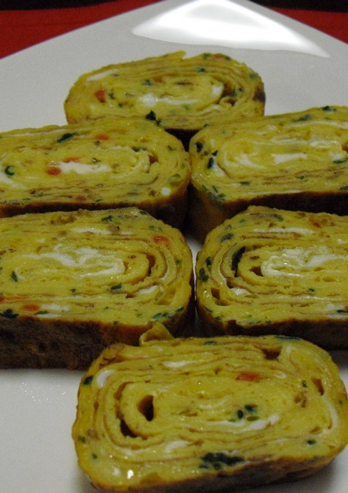 お弁当に♪混ぜ込みワカメで厚焼き卵-レシピのメイン写真