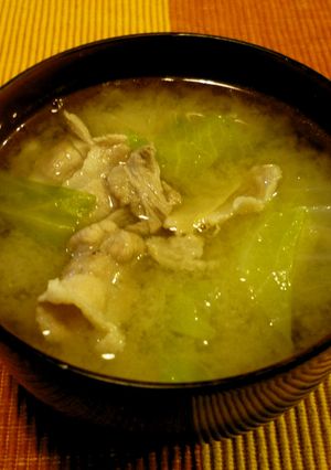豚バラの薄切り肉とキャベツのお味噌汁-レシピのメイン写真