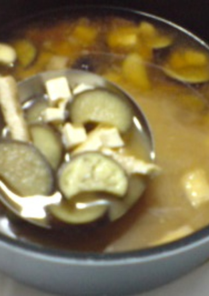 なすと油揚げと豆腐のみそ汁-レシピのメイン写真