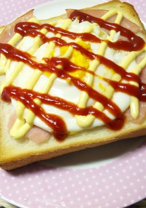 お手軽朝食にｱﾂｱﾂ目玉焼きﾄｰｽﾄ-レシピのメイン写真