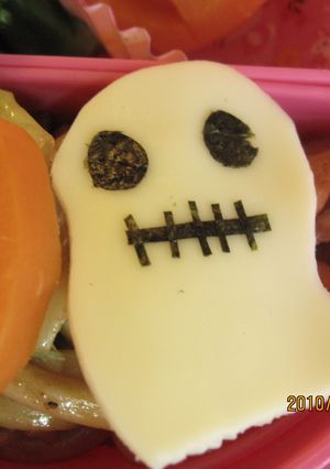 ハロウィン　スライスチーズでおばけ-レシピのメイン写真