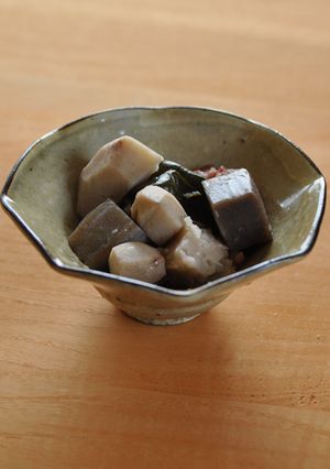 里芋とこんにゃくと牛筋の煮込-レシピのメイン写真