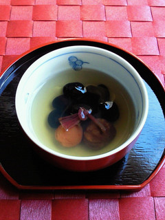 おもてなしやお祝いに〜黒豆入大福茶-レシピのメイン写真