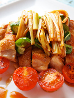 ピリ辛ダレの皮パリ焼き鶏-レシピのメイン写真