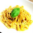 トマトバジルソースの生パスタ