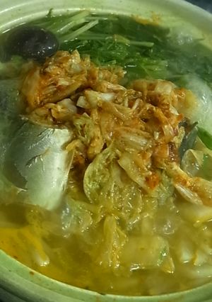 鯖の味噌煮缶でキムチ鍋～♪（一人鍋対応）-レシピのメイン写真