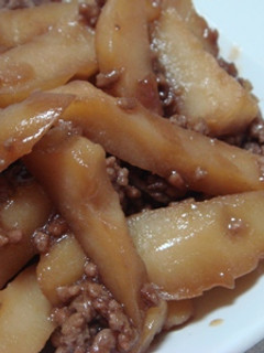 余ったひき肉で☆じゃがいも煮っころがし-レシピのメイン写真