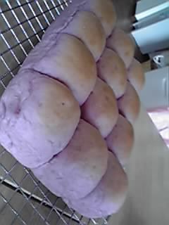 紫イモでふ〜んわり ちぎりパン-レシピのメイン写真