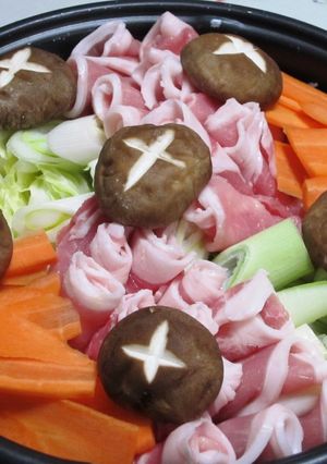 ☆胡麻たっぷり☆中華風味の豆乳鍋-レシピのメイン写真