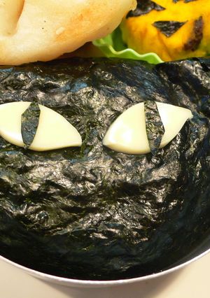 ハロウィンのお弁当＊黒猫おにぎり＊-レシピのメイン写真