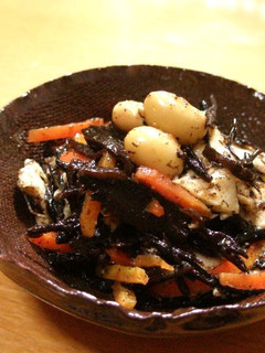 黒蒸しにんにくとひじきの煮物-レシピのメイン写真