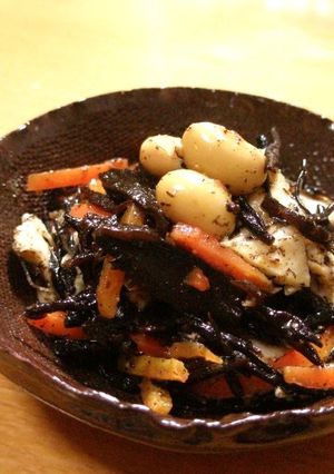黒蒸しにんにくとひじきの煮物-レシピのメイン写真