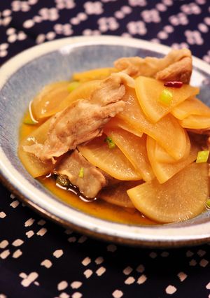 ほっこり＆ピリ辛♪大根と豚肉の煮もの-レシピのメイン写真
