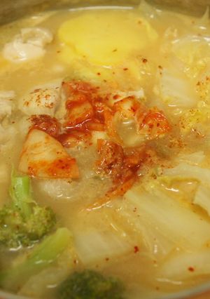 鶏のキムチーズ鍋-レシピのメイン写真