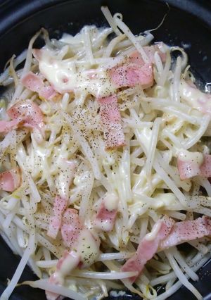 タジン鍋でもやしとチーズ蒸し♪-レシピのメイン写真