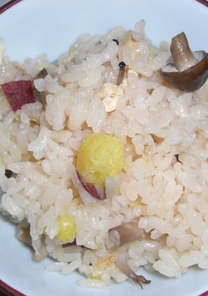さつま芋としめじの秋の炊き込みご飯-レシピのメイン写真