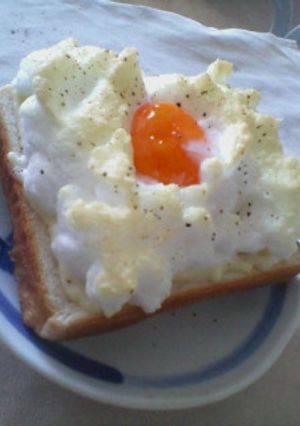 【簡単】卵白消費に♪雪山トースト【朝食】-レシピのメイン写真