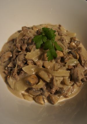 牛肉のマッシュルームクリームソース煮-レシピのメイン写真