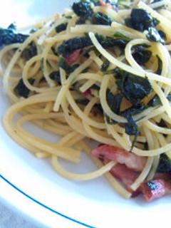 セロリの葉の佃煮でスパゲティ-レシピのメイン写真